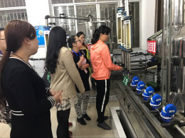 營銷部:呼叫中心員工持續(xù)開展提升業(yè)務(wù)知識培訓(xùn)