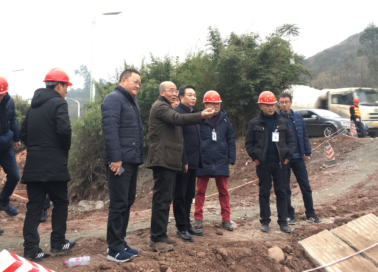 市水務局領導視察五水廠一期干管工程在建工地
