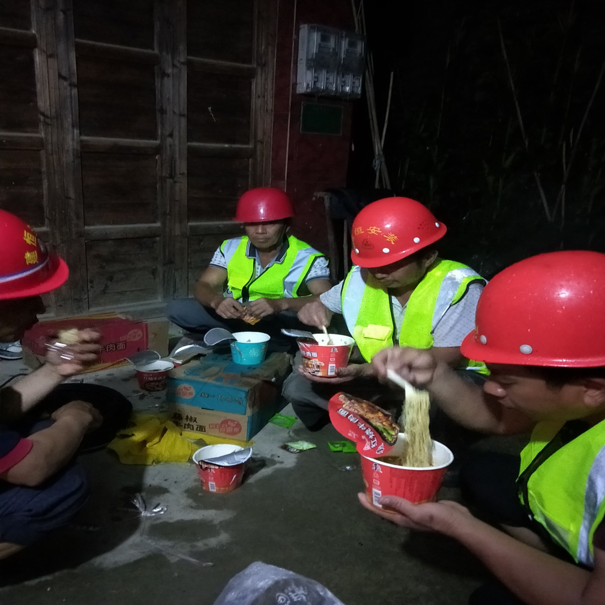 6.17長(cháng)寧地震供水搶險--建恒在一線(xiàn)