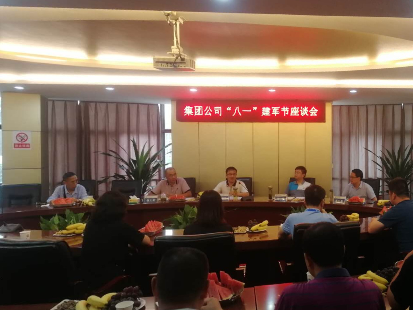“退伍不褪色,退役不退志”