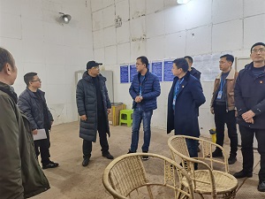 市國(guó)資委領(lǐng)導(dǎo)到清源水務(wù)集團(tuán)慰問優(yōu)秀人才、困難黨員并開展節(jié)前安全檢查