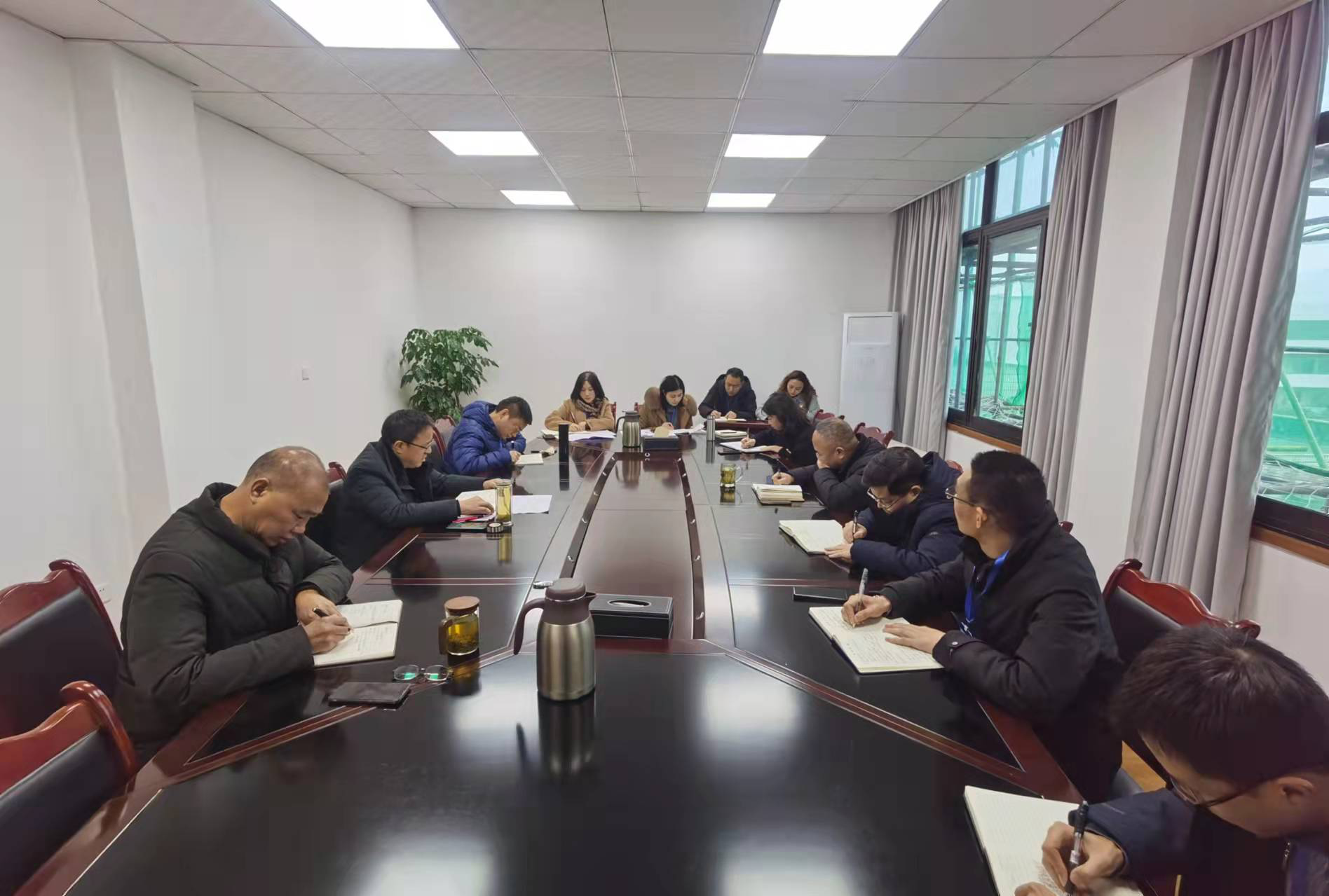 清源水務(wù)公司及時(shí)學(xué)習傳達公服集團務(wù)虛會(huì )精神