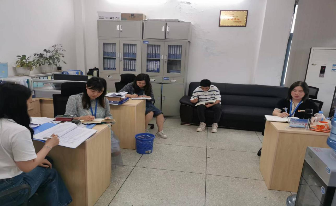 人資部召開(kāi)第二季度黨風(fēng)廉政建設工作會(huì )