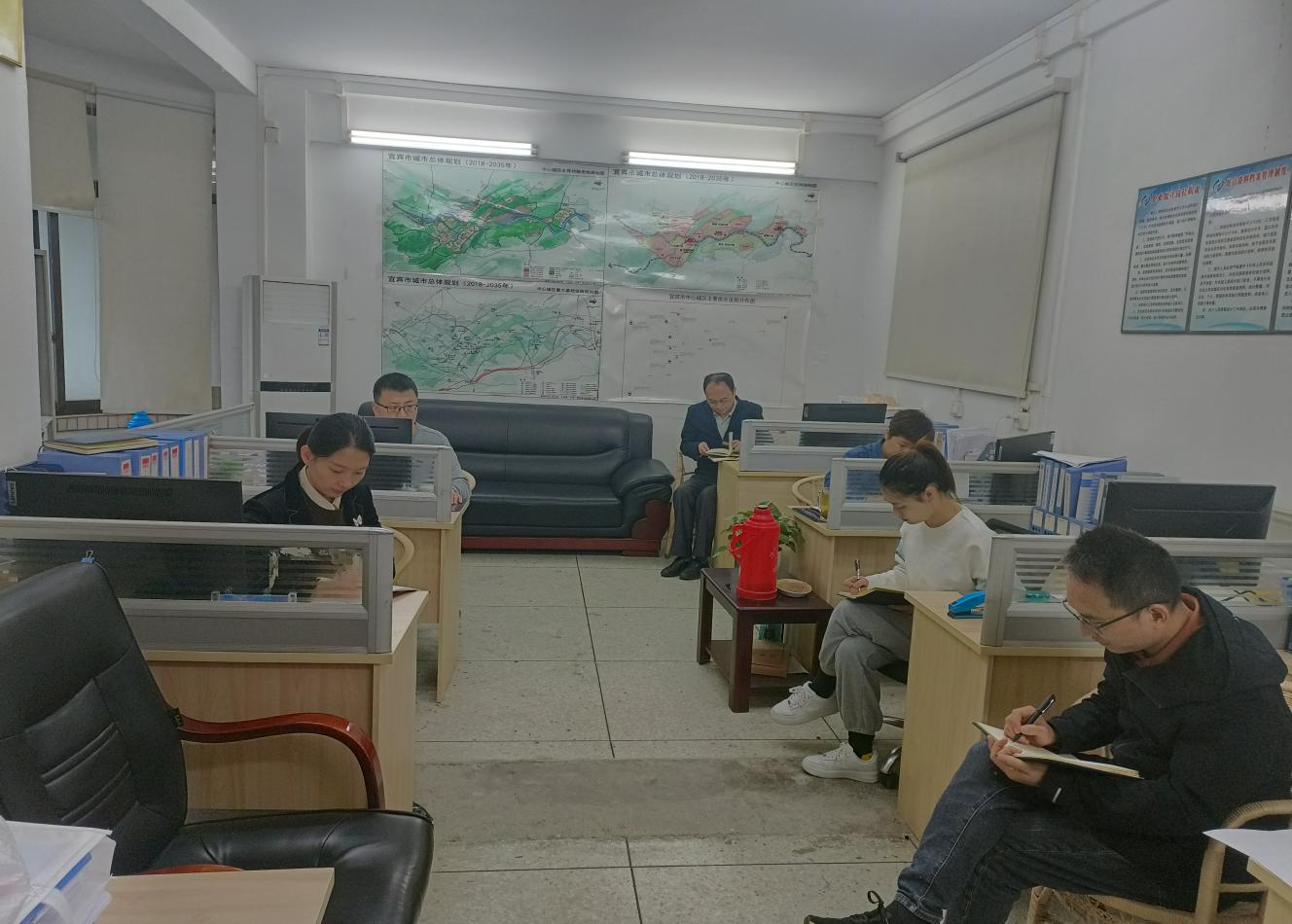 企業(yè)發(fā)展管理部召開(kāi)黨風(fēng)廉政專(zhuān)題會(huì )議