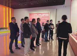 投資公司支部3月主題黨日活動(dòng)暨黨員大會(huì )
