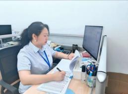 《榜樣在身邊》系列報(bào)道——杜莉、何振南 扎根基層踐初心 恪盡職守顯擔(dān)當(dāng)