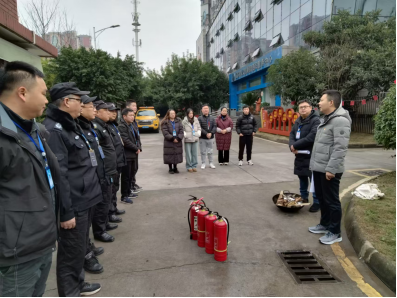 安全演練始于心  防范未然始于行——臨港公司電瓶車(chē)停車(chē)場(chǎng)起火應急演練